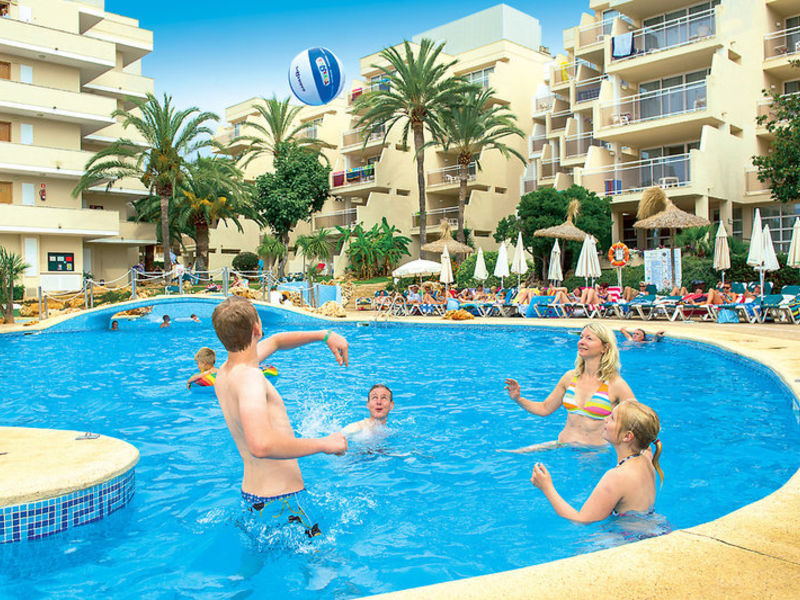 Protur Floriana Resort