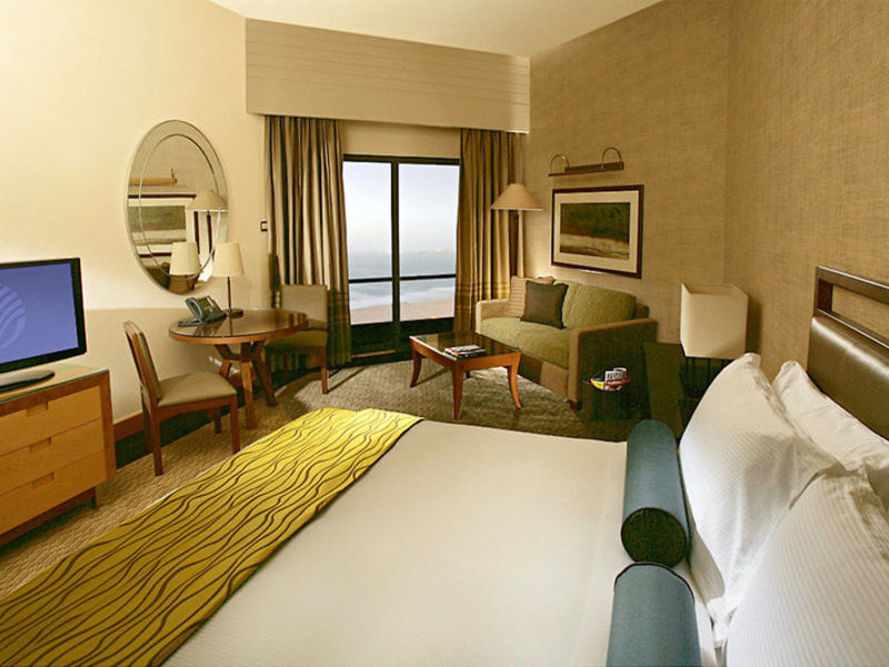 Amwaj Rotana Jumeirah Beach