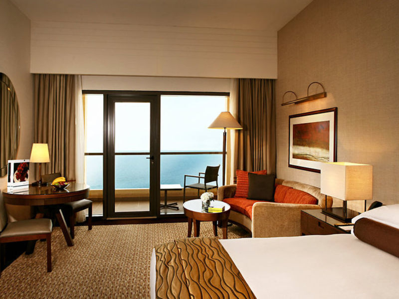 Amwaj Rotana Jumeirah Beach R.