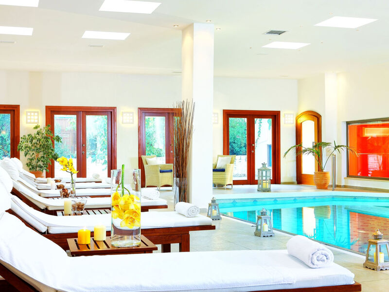 Apollonia Beach Resort &Amp; Spa