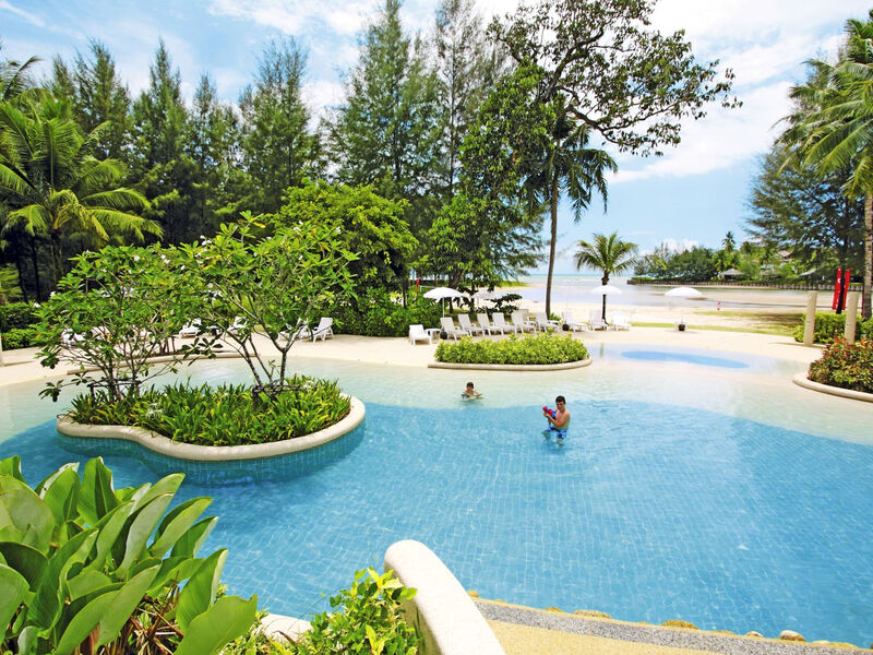 Apsara Beachfront Resort &Amp; Villa