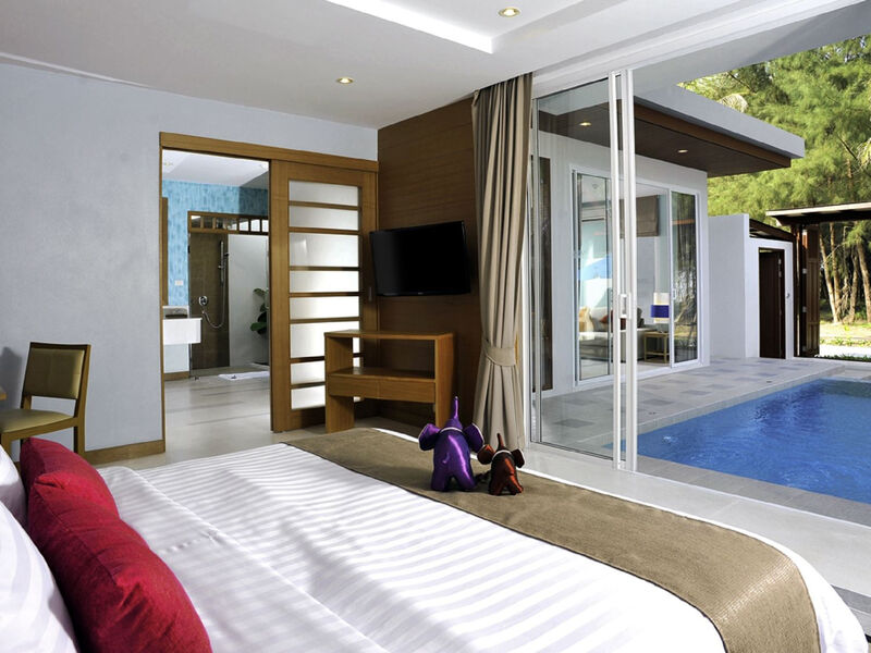 Apsara Beachfront Resort &Amp; Villa