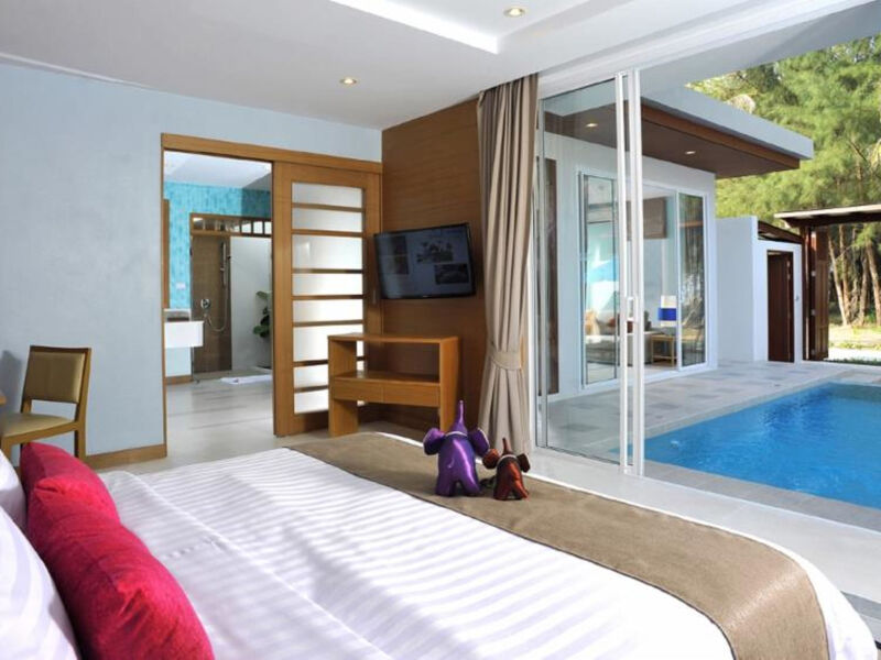 Apsara Beachfront Resort &Amp; Villa