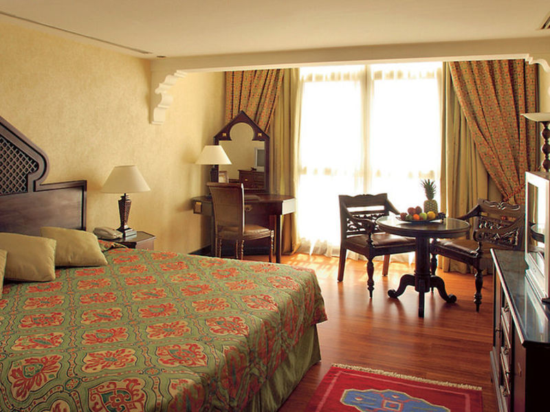 Arabian Courtyard Hotel & Spa