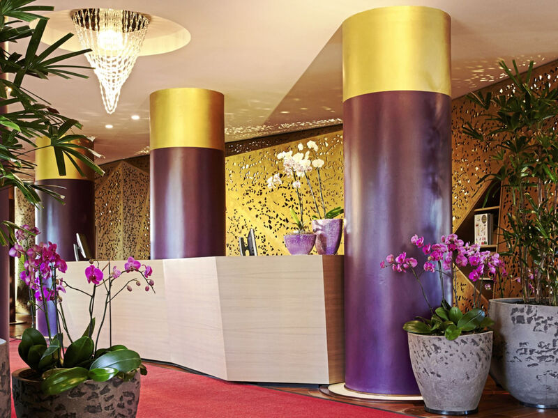 Bohemia Suites &Amp; Spa