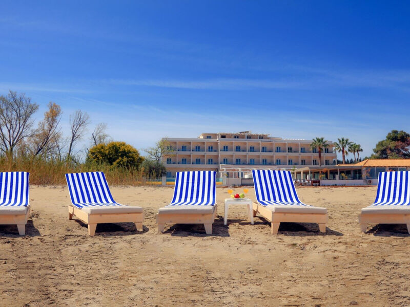 Cavomarina Beach