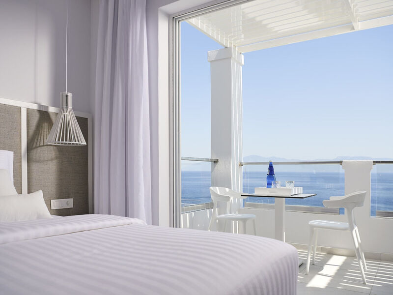 Dimitra Beach Hotel &Amp; Suites