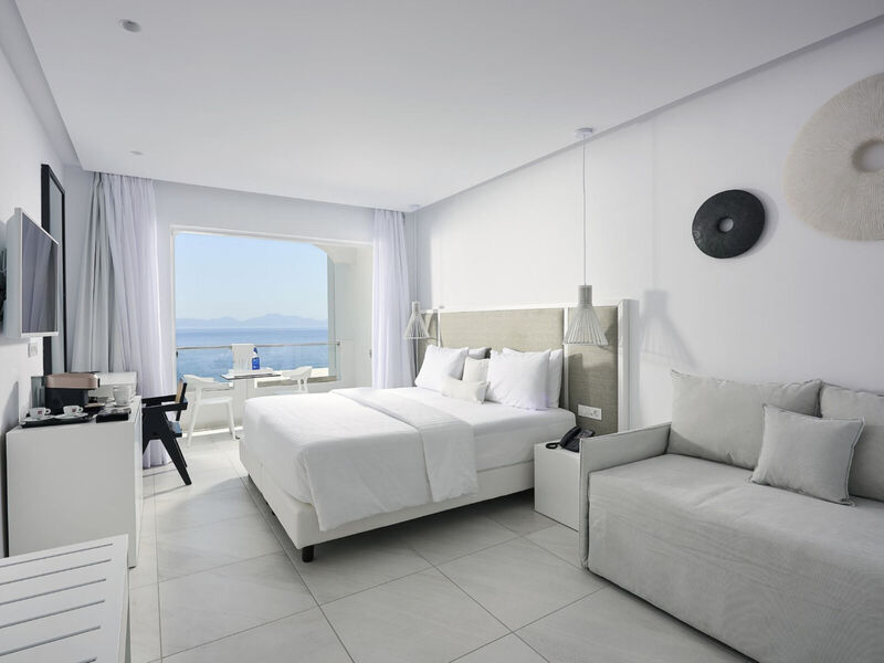 Dimitra Beach Hotel &Amp; Suites