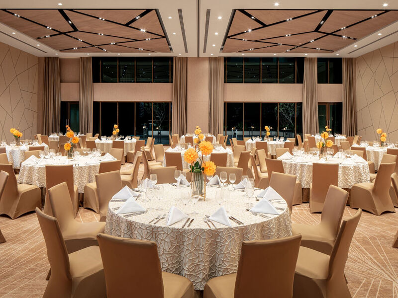 Doubletree By Hilton Dubai M Square Hotel And Residences