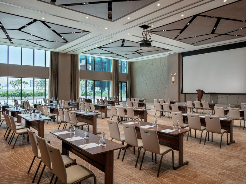 Doubletree By Hilton Dubai M Square Hotel And Residences