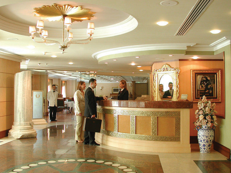 Eresin Crown Deluxe Hotel