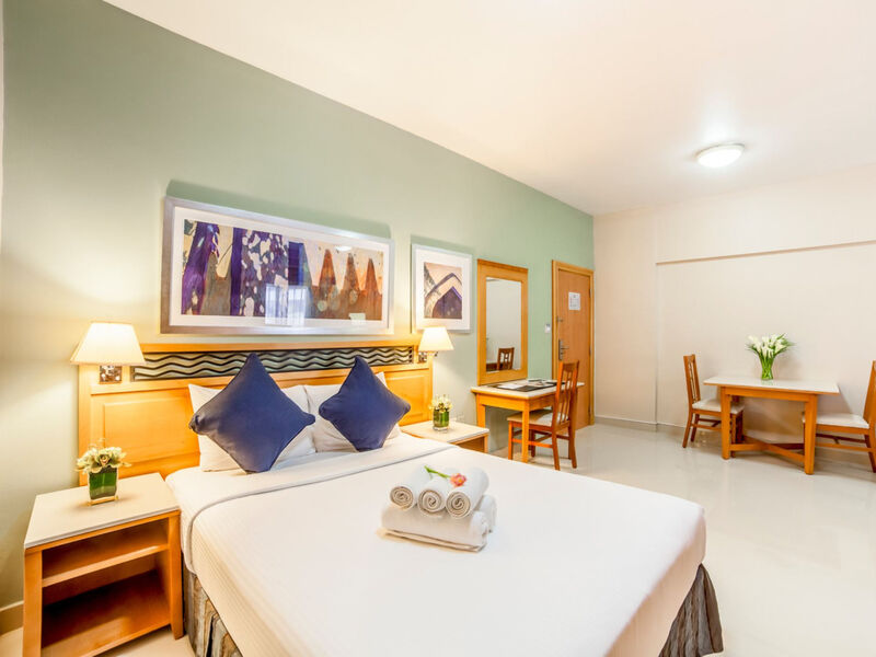 Golden Sands Hotel Apartments