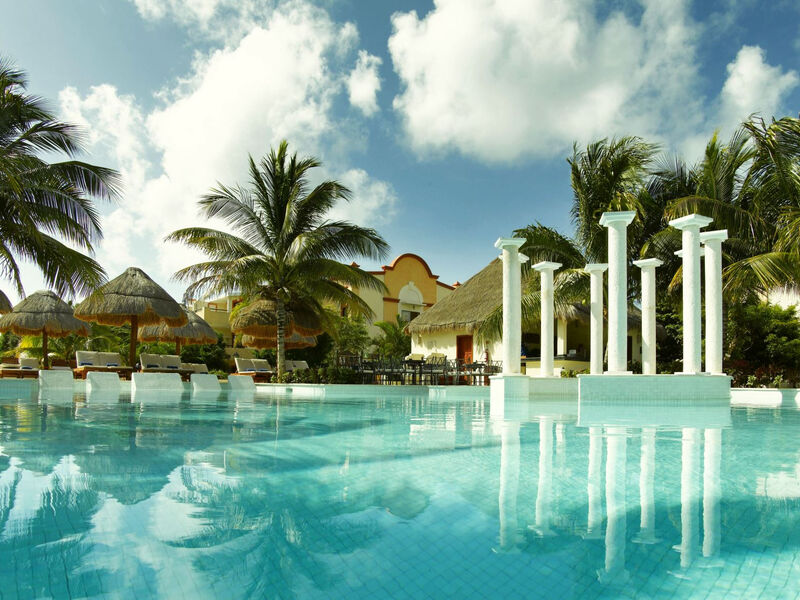 Grand Palladium Colonial Resort &Amp; Spa