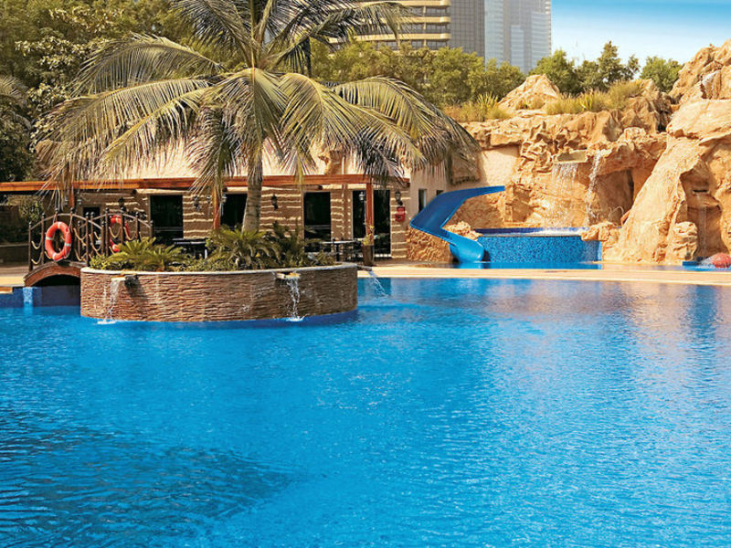 Habtoor Grand Resort Autogr. C.