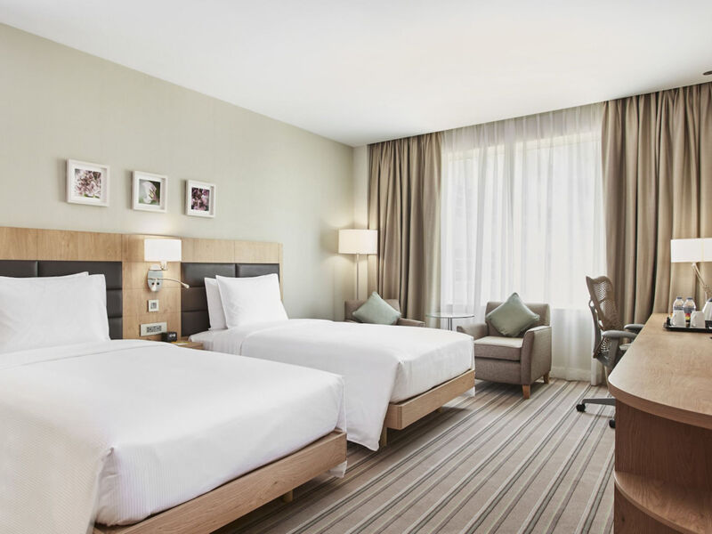 Hilton Garden Inn Dubai, Mall Avenue