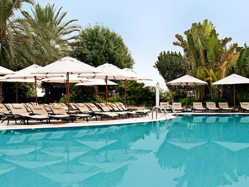 HiltonJumeirahResort & Residence