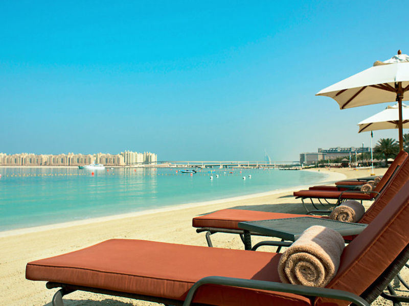 Le Meridien Mina Seyahi Beach