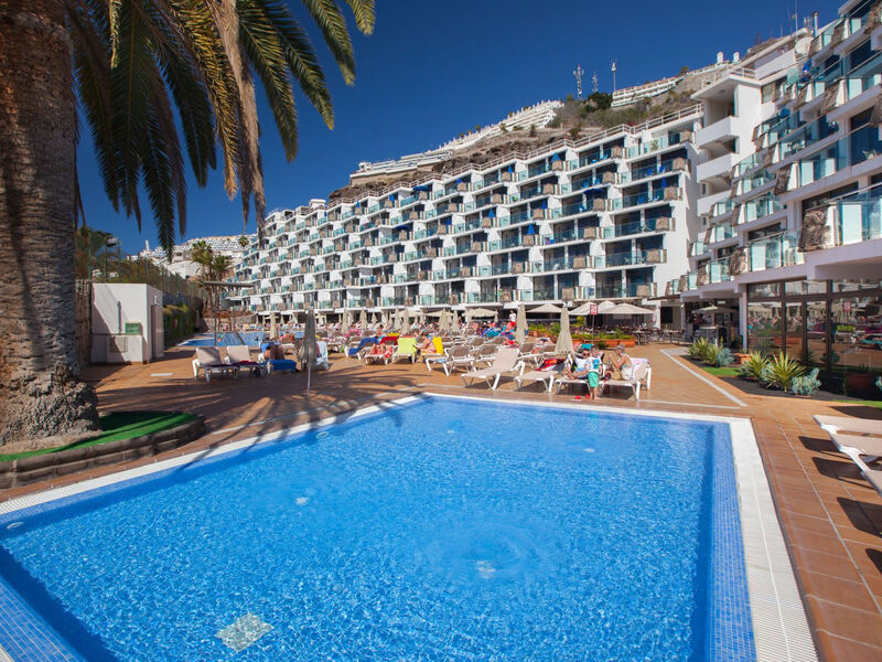 Revoli Playa Apartments