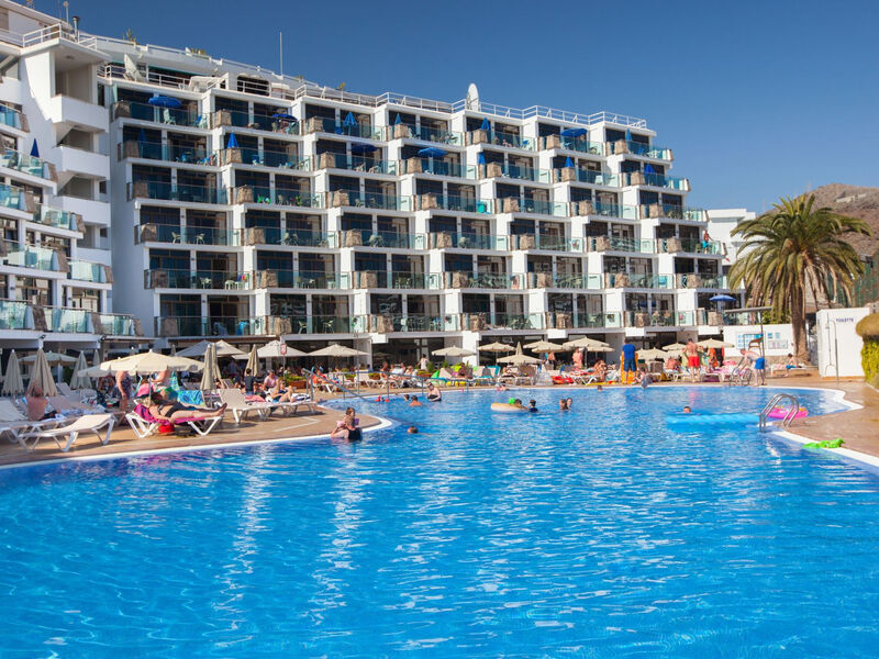 Revoli Playa Apartments