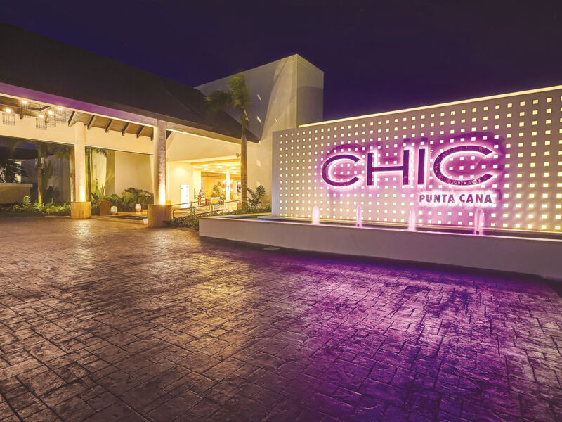 Royalton Chic Punta Cana Resort &Amp; Spa