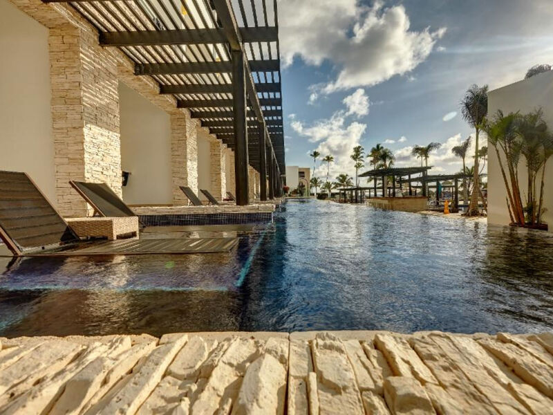 Royalton Chic Punta Cana Resort &Amp; Spa