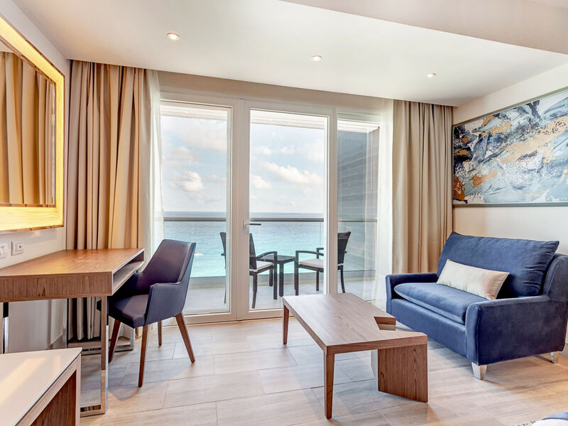 Royalton Chic Suites Cancun Resort &Amp; Spa