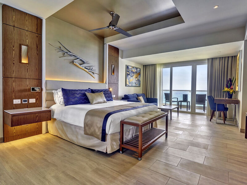 Royalton Chic Suites Cancun Resort &Amp; Spa