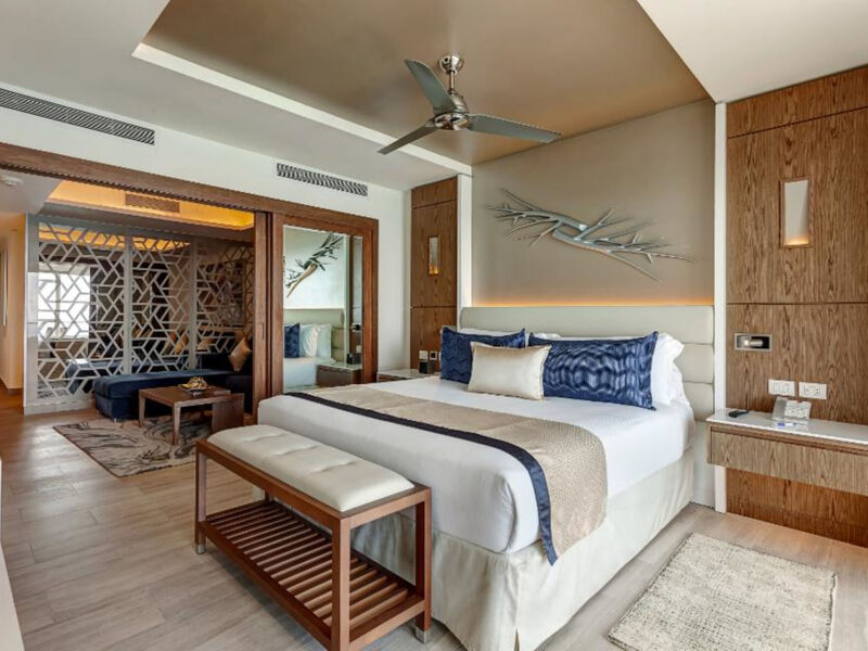 Royalton Chic Suites Cancun Resort &Amp; Spa