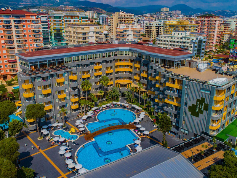 Senza Grand Santana Hotel