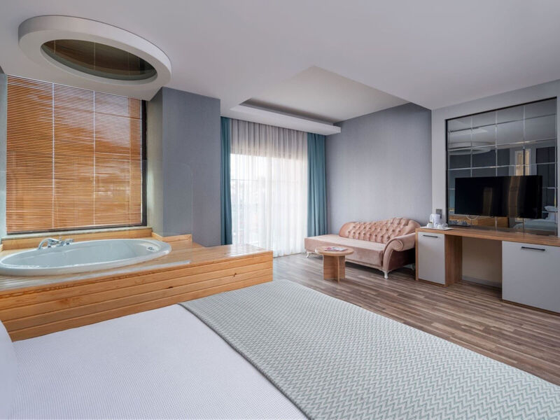 Siam Elegance Hotels &Amp; Spa